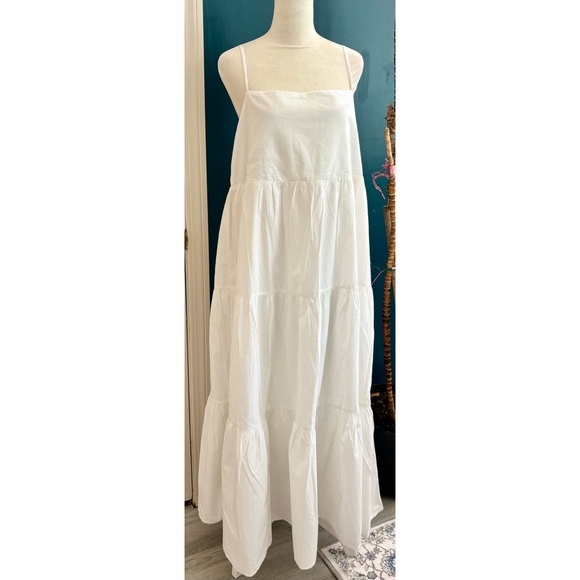 Charlie Holiday Dresses & Skirts - Charlie Holiday Boho Maxi Dress White Flowy Ruffle Tiered Summer NWT-Size 8